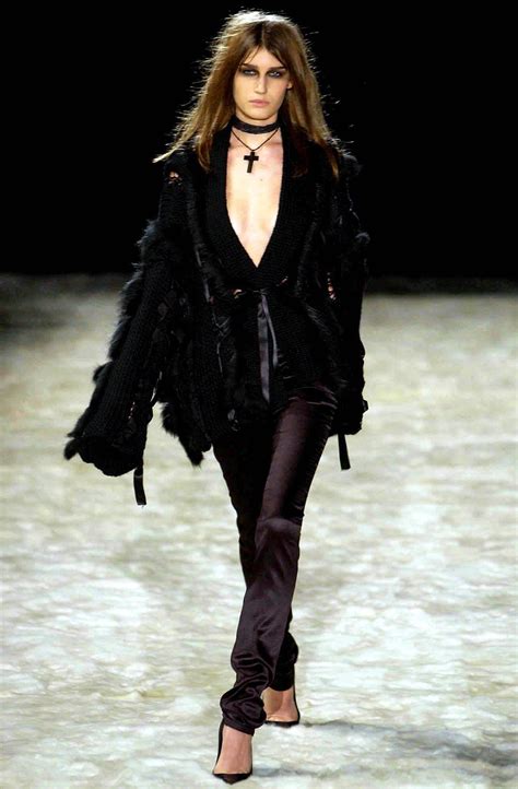 gucci site internet 2002|gucci runway fall 2002.